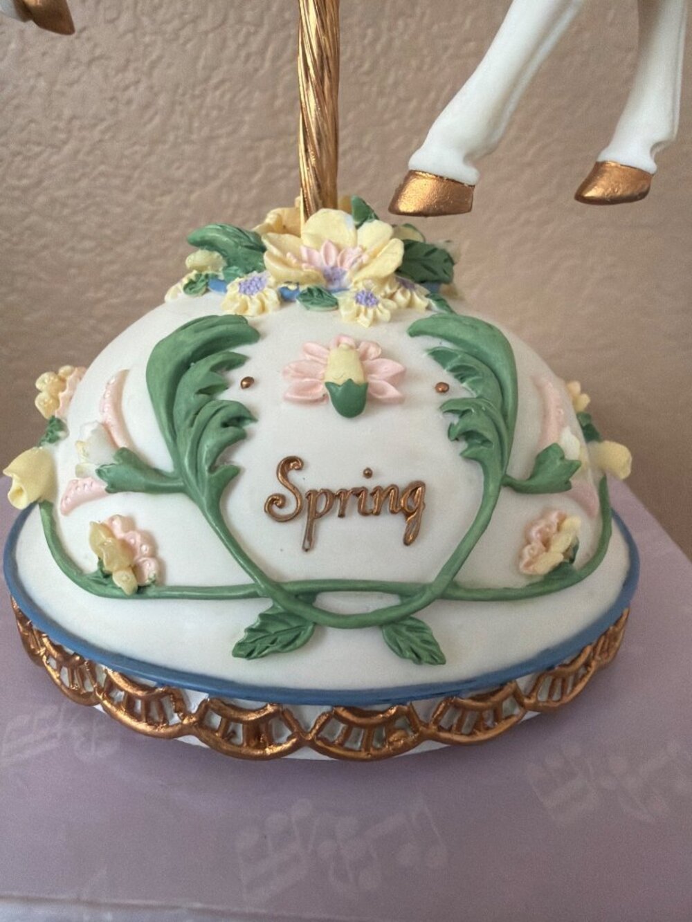 SFMB Spring Horse Carousel Music Box NIB Plays Younger Than Springtime 4" - Picture 9 of 17